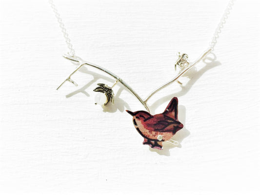 Wren with pearl bud necklace